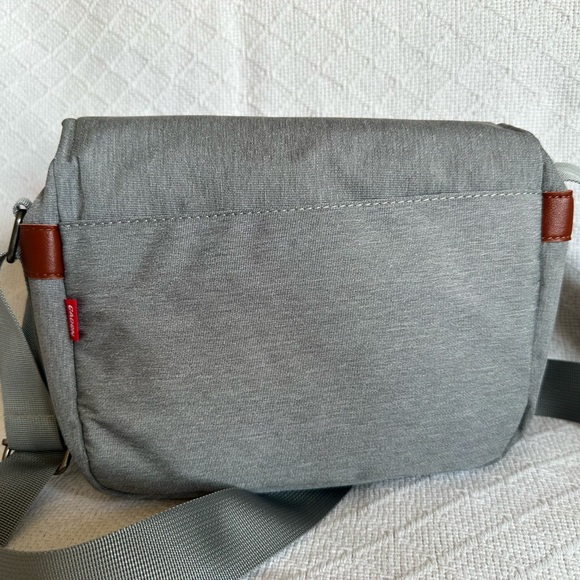 Camera Shoulder Bag - Picture 4 of 7